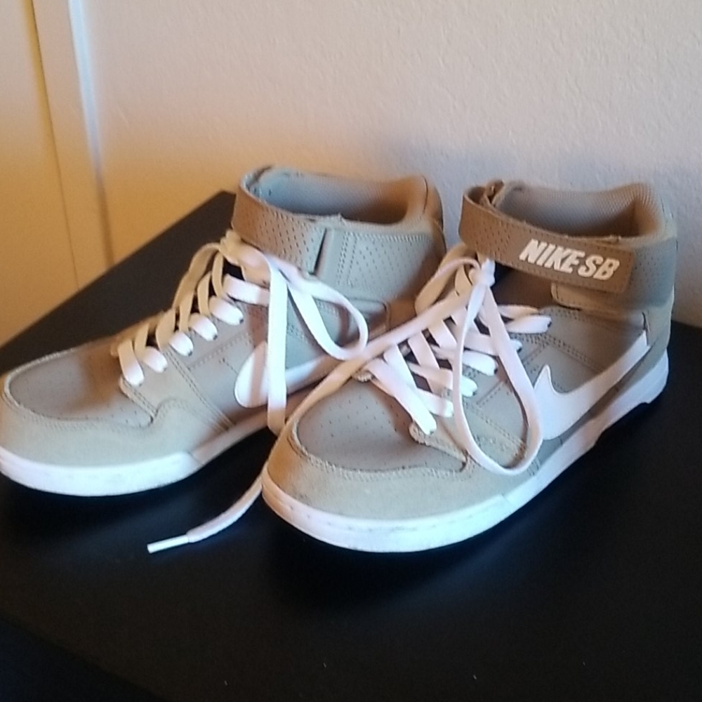 Nike SB Suede high tops